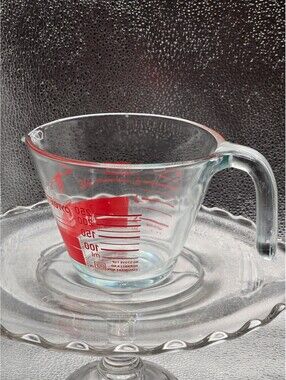 Vintage Pyrex 2-Cup Glass Liquid Measuring Cup Red 1980s